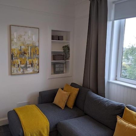 Glenclova - No 5 Bellyeoman, Bright Two Bedroom Apartment Dunfermline Luaran gambar