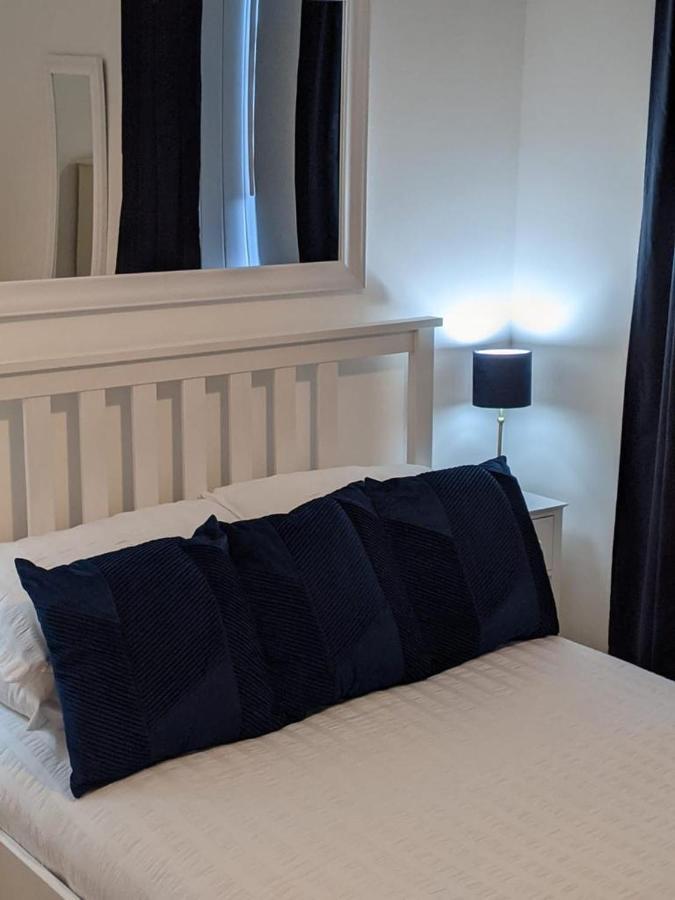 Glenclova - No 5 Bellyeoman, Bright Two Bedroom Apartment Dunfermline Luaran gambar