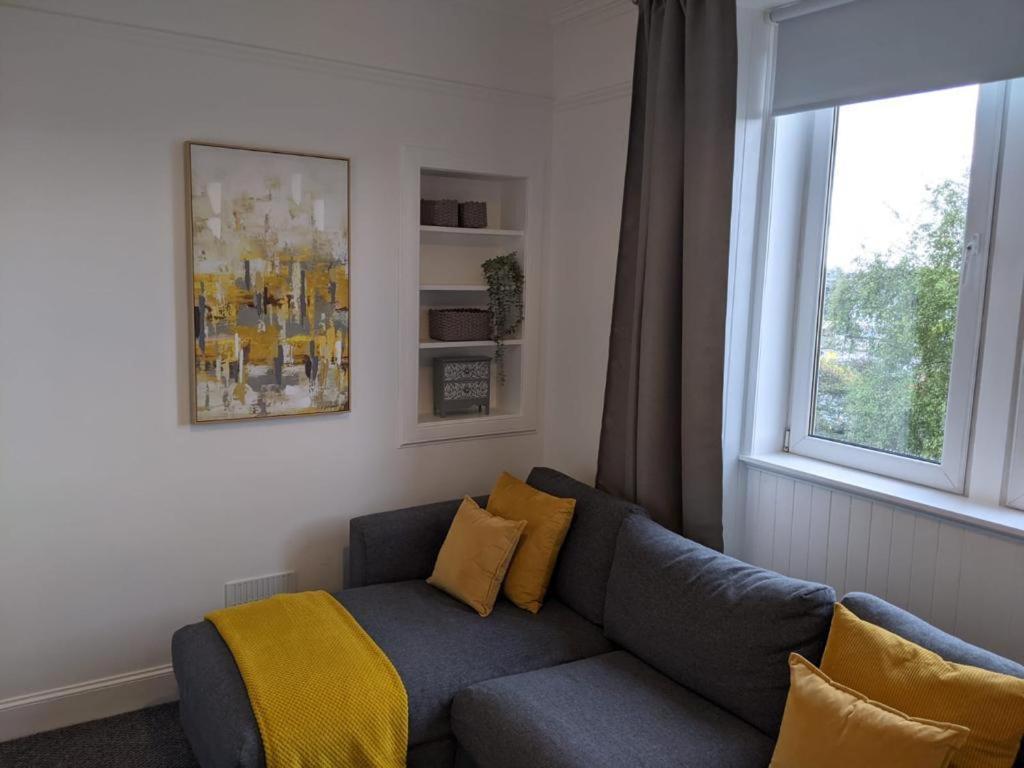 Glenclova - No 5 Bellyeoman, Bright Two Bedroom Apartment Dunfermline Luaran gambar