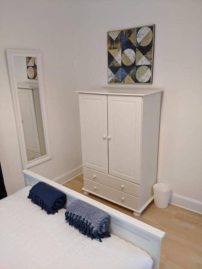 Glenclova - No 5 Bellyeoman, Bright Two Bedroom Apartment Dunfermline Luaran gambar