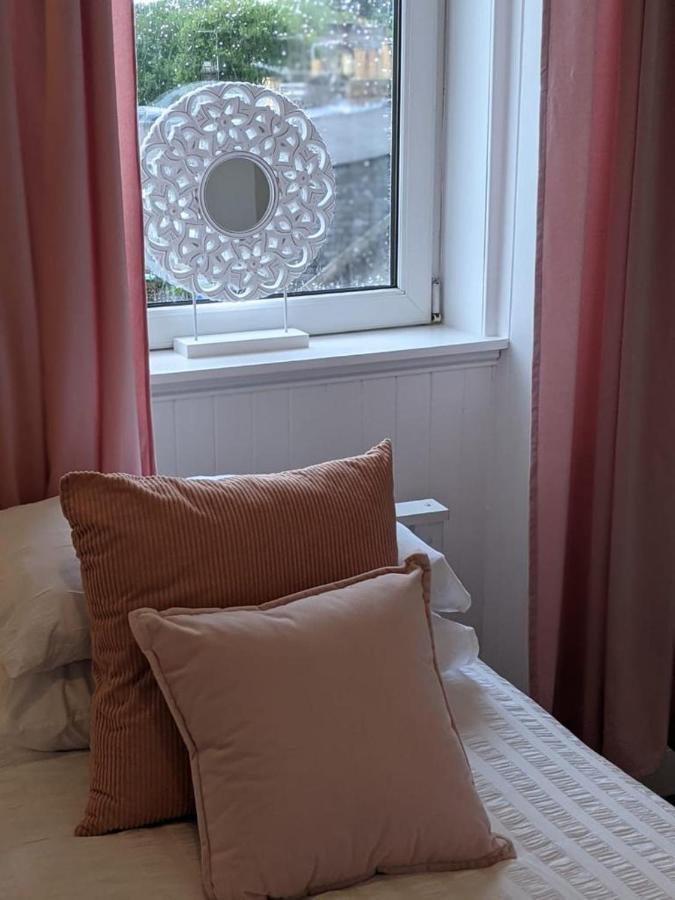 Glenclova - No 5 Bellyeoman, Bright Two Bedroom Apartment Dunfermline Luaran gambar